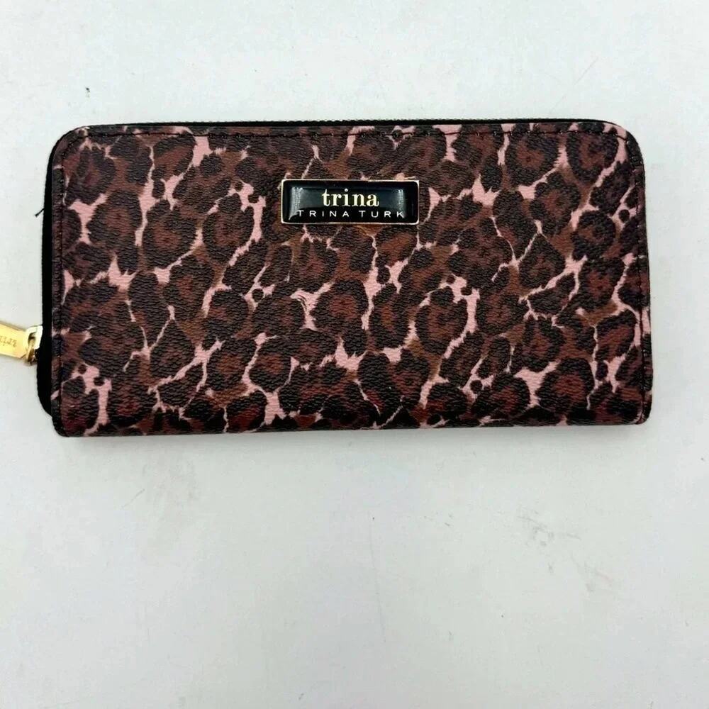 NEW Trina Turk Wallet Leopard
